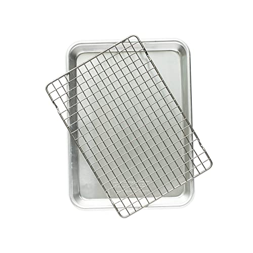 Nordic Ware Naturals® Quarter Sheet with Oven-Safe Nonstick Grid by Nordic Ware - Used condition - US$13.76