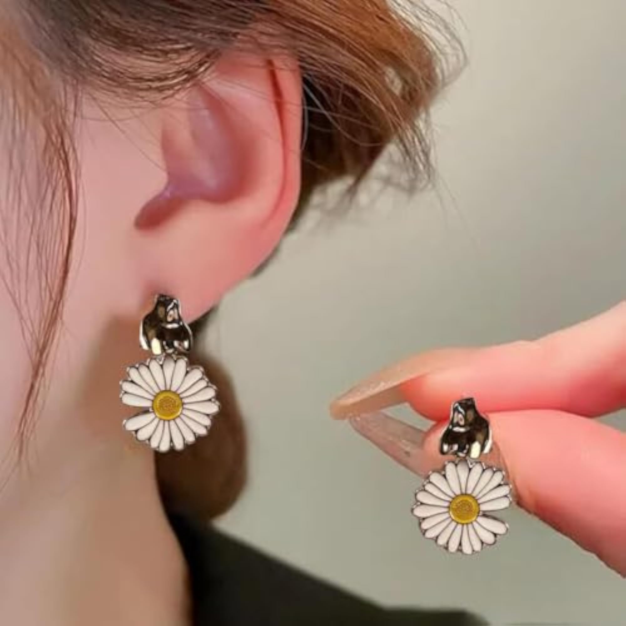 Women's Ilisha's Daisy Flower Earrings Set, Dangling and Stud Styles