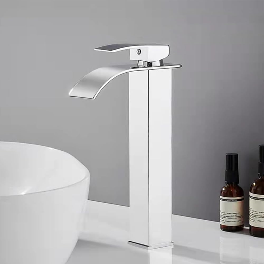 Robinet d'évier cascade pour une salle de bains moderne avec vasque haute chrome