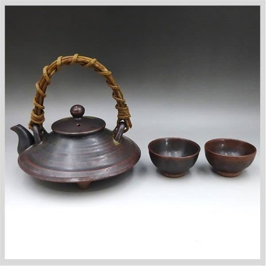黒薩摩焼 吟松窯 徳利、お猪口セット Amazon.co.jp: 黒さつま いぶすき焼 吟松窯 酒器 徳利 盃 ぐい呑