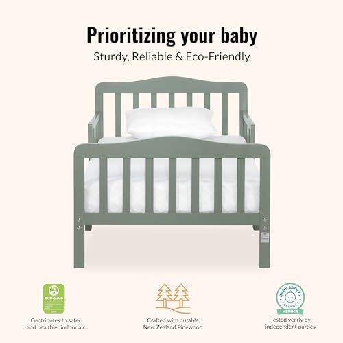 Image of Dream On Me Classic Design Toddler Bed, GREENGUARD Gold, Meadow Green