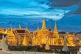adrium Cuadro de madera de 90 x 60 cm: Wat Phra Kaew, Templo del Buda Esmeralda, Gran Palacio en Crepúsculo en Bangkok, Tailandia (42174295)