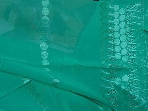 Voile de coton brodé vert au mètre coupon 4 mètres largeur 111cm