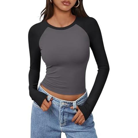 Trendy Queen Long Sleeve Crop Tee Cover
