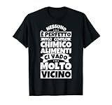 Leggera, taglio classico, maniche con doppia cucitura e orlo inferiore