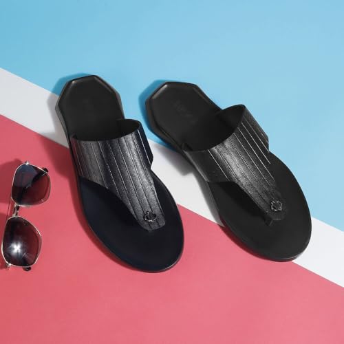 Image of Mochi Men's Faux Leather Flat Thong Chappal