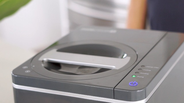 Food Cycler FC-30 Compact Kitchen Food Recycler | Indoor Composter Bin Alternative | Electric Countertop Food Disposer with Odorless 2.5L Indoor Food Waste Bin for Easy Waste Management