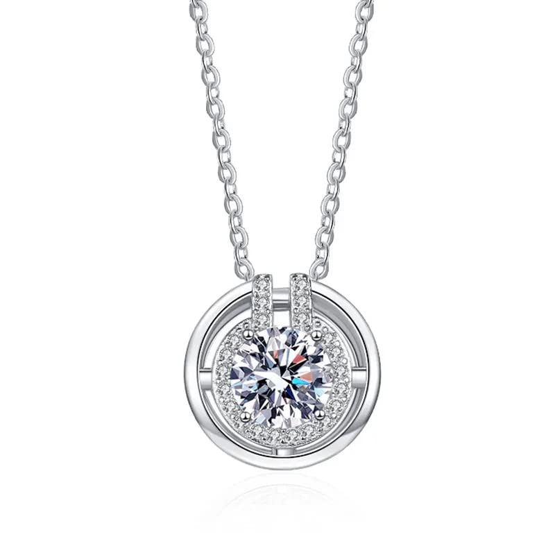 Pendentif en argent pour femmes ornés d'une moissanite ronde éclatante