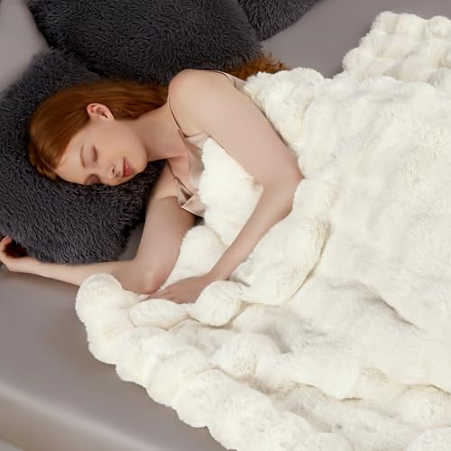 ROMROL Premium Kaninchen-Kunstfelldecke 150x200 cm, Dick Luxus Kunstfelldecke Winterdecke Maschinenwaschbar Für Sofa Bett Couch, Ultraweiche Plüschdecke Geschenk, Weiß