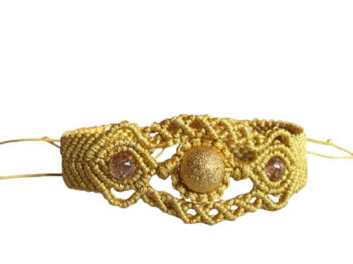 Pulsera, brazalete macrame dorado hecho a mano con cuenta grande polvo de estrella y rocallas cristal. Cierre ajustable