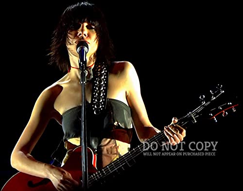 Photographie de PJ Harvey 20x25 cm - Portrait de concert en direct et rare affiche d'art rock