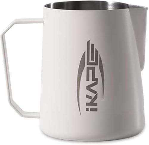 IKAPE Productos de café, jarra de espuma de leche de 20.3 fl oz, jarras de vapor de leche de acero inoxidable, café con leche de capuchino, arte de