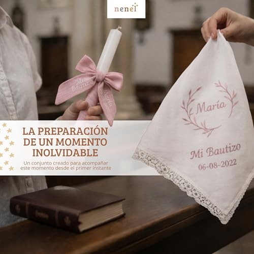 Miniatura 7 de Nenel Kit De Bautizo Personalizado Con Vela Y Paño Bordado En Lino Natural Bambula Rosa Maquillaje Regalo Recuerdo Original Bautismo Cirio Y Toalla Bautismal Con Nombre Y Fecha