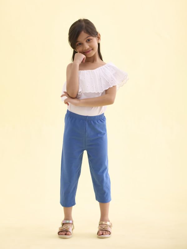 Image of GO COLORS Girls Solid Mid Rise Slim Fit Cropped Leggings