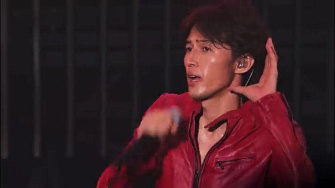 Amazon.co.jp: B'z稲葉浩志さん着用超 B'z同型同色 リチウムオム STRUM