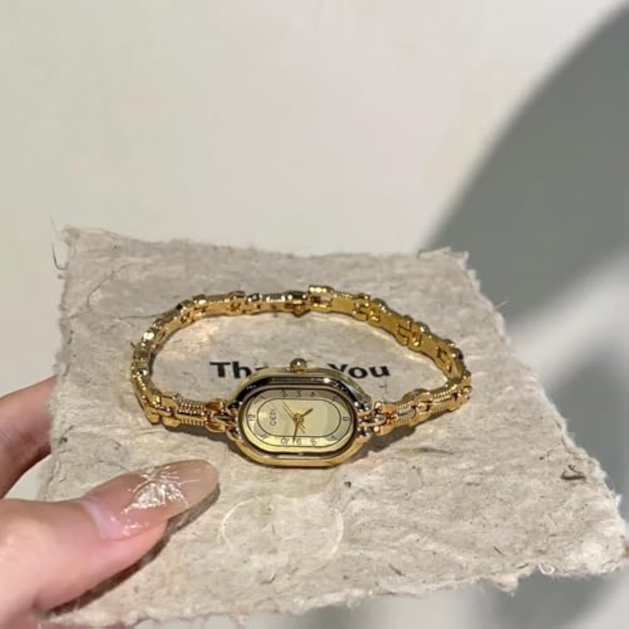 Women's Vintage Oval Luxury Minimalism Watch