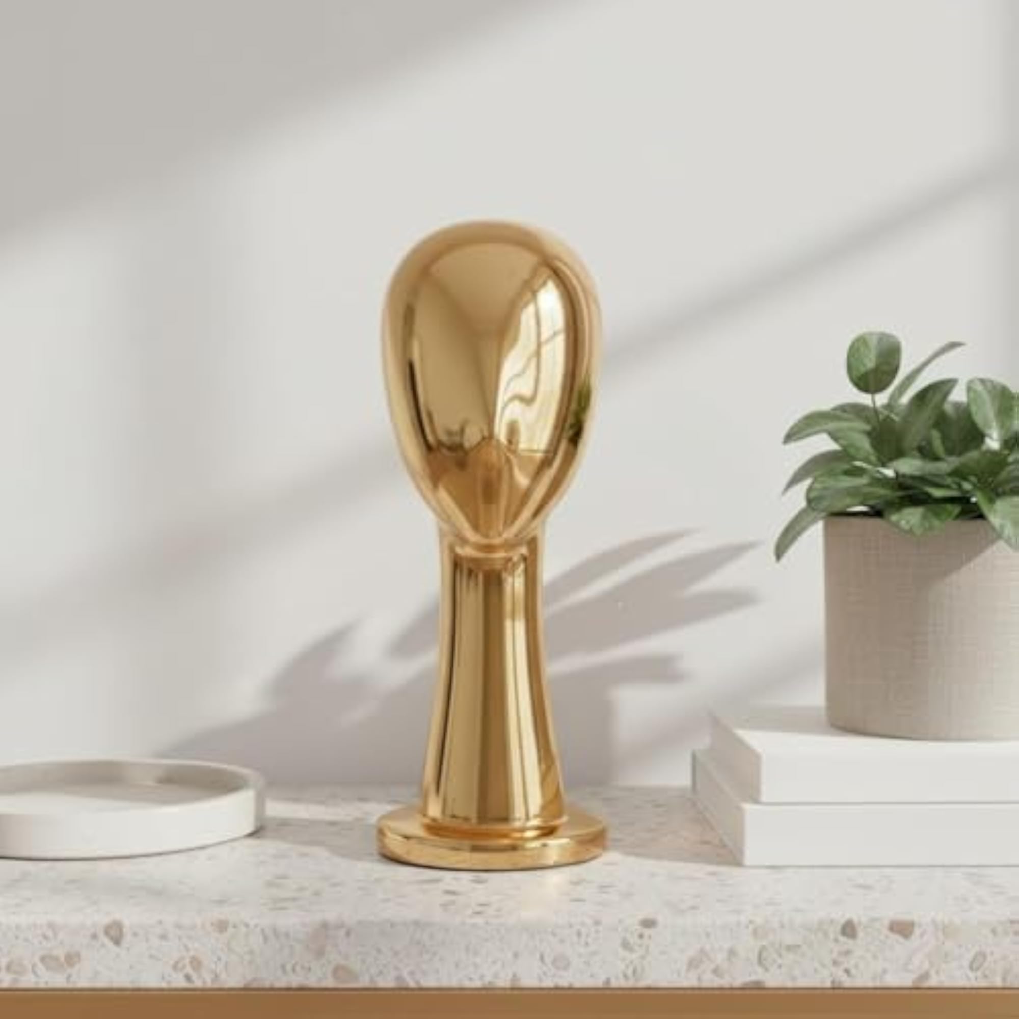 Reflective Metal Hairpiece Head Stand, Gold