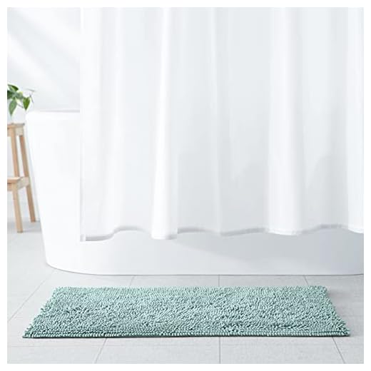 AmazonBasics - Alfombrilla de baño, antideslizante, de microfibra, 0,53 x 0,86 m, Verde espuma de mar