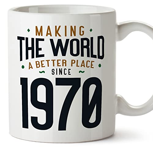 MUGFFINS Tazas 1970 Cumpleaños - En Inglés - Making the World a Better Place - 11 oz / 330 ml - Regalo original y divertido