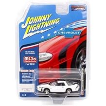 DIECAST 164 MUSCLE CARS USA - 2002 CHEVROLET CAMARO ZL1 WHITE - MIJO EXCLUSIVES JLCP7139-24 BY JOHNNY LIGHTNING