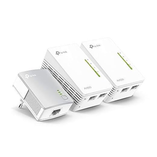 TP-Link WLAN Powerline Adapter Triple Set TL-WPA4220T KIT(600Mbit/s, WLAN 300Mbit/s, Wi-Fi Clone, Fast-Ethernet-LAN, Plug&Play, Kompatibel mit allen HomePlug AV/AV2 Powerline Adaptern)