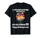 Une fleur sauvage est née le 19 octobre, joyeux anniversaire pour moi avec un bouquet de fleurs de souci et de cosmos. Superbe tenue de reine d'anniversaire du 19 octobre ou accessoire pour les femmes et les filles qui aiment la nature et sont nées le 19 octobre.