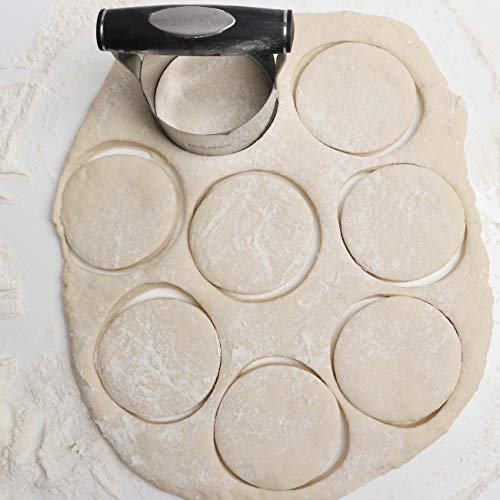 Image of 2 in 1 Stainless Steel Julienne Vegetable Peeler Multi-Functional Fruit & Veggie Shredder Slicer and Grater for Potatoes, Carrots, Cucumbers 3.5 inch Biscuit Cutter (Round)