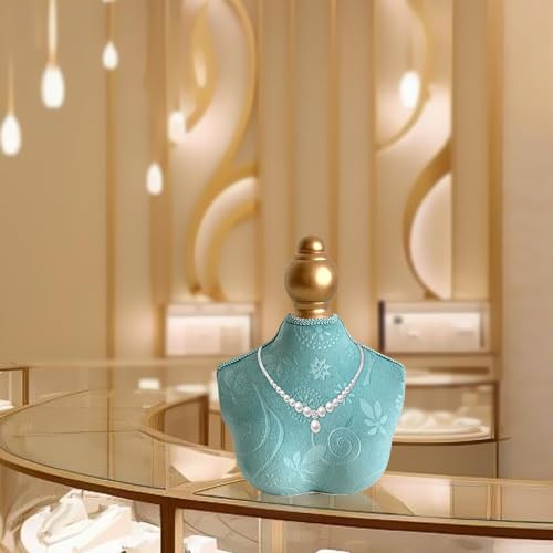 Décoration élégante et présentoir buste pour colliers de créateurs