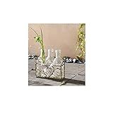 liebevoll dekoriert mit Karoschleife und verspieltem Herz