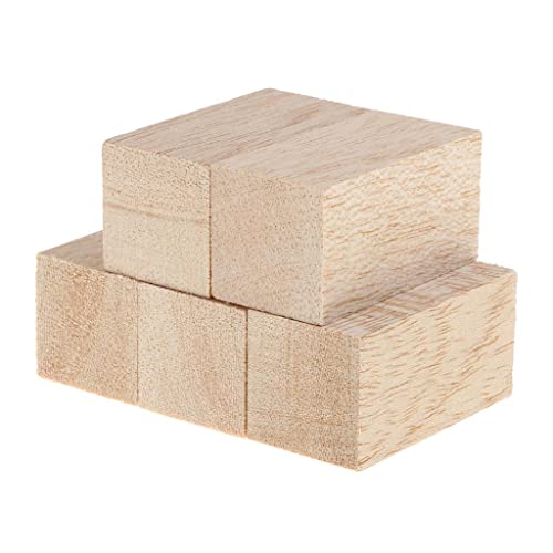 Dimensioni: ca. 30 x 30 x 80 mm