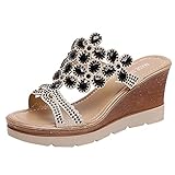 Detalles: texturas atractivas y decoraciones cortadas con láser dan a estas sandalias de cuña para mujer un toque de estilo.