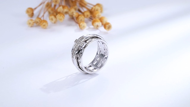 Amazon.com: Sariel Sterling Silver Cross Fidget Ring Fidget