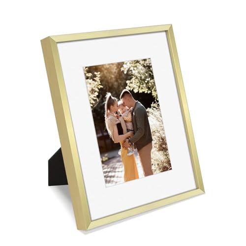 Golden State Art, Gold 8x10 Aluminum Frame for 8 x 10 Picture or 5x7 Photo with Mat - Shatter - Resistant Glass - Wall or Tabletop Display - 1 Pack