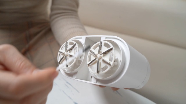 Levapelucchi Elettrico CONOPU Ricaricabile USB-C - 12 Lame, Doppia Testina, Serbatoio 56ml, Azzurro