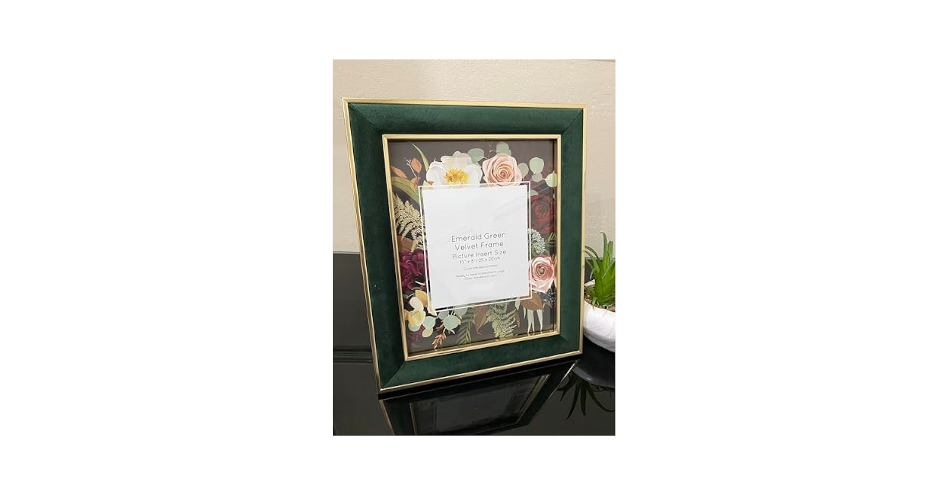 アンティーク雑貨 Shappy Green  velvet photo frame. アンティーク雑貨 Shappy Green velvet photo frame. Stunning