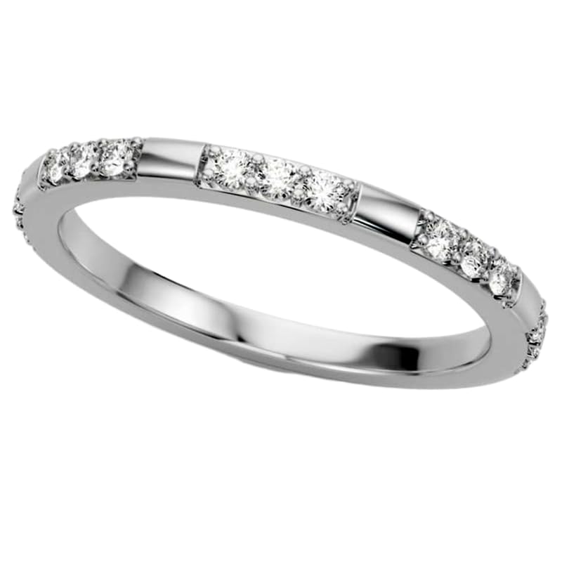 Bague en argent 925 imposante qui ne ternit pas avec sa pierre en cristal pur