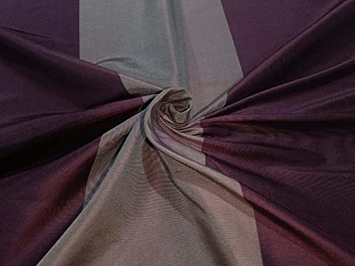Tissu taffetas soie violet à rayures mauves pour confectionner votre robe de soirée