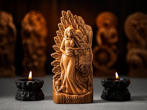Estatua Morrigan tallada en madera para altar y escritorio miniatura 6