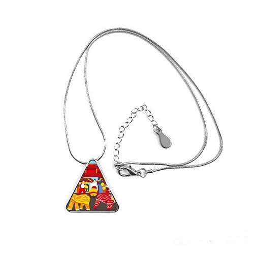 Collier Danse du Lion pendentif triangle robuste qui ne ternit pas avec sa chaîne
