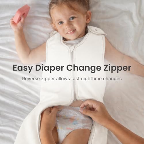 Image of baby deedee Sleep Nest Basic - Cotton Baby Sleep Sack 0.6 TOG 6-18M Pink | Patented shoulder snaps and full-length zipper support easy dressing and quick diaper changes for warmer routines