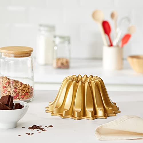 Nordic Ware Lotus Bundt Pan Gold, 5 Cup Capacity - Image 10