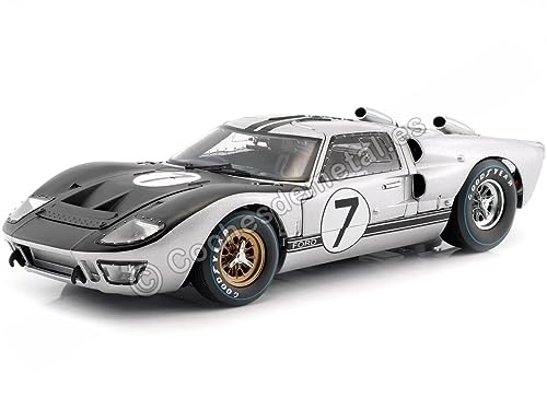 Shelby Collectibles SC404S 1966 Ford GT-40 MK 2 Silver No.7 1-18 Diecast Car Model