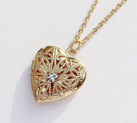 Bcoco Women Girls Heart Locket Necklace That Holds Pictures 18K Gold Plated With Rhinestone Vintage Pendant Necklace Birthday Gifts Jewelry #TOP4