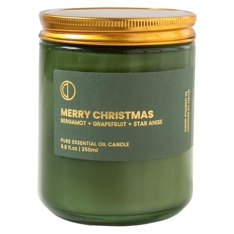 OCTŌ Merry Christmas Candle with Essential Oils Cover