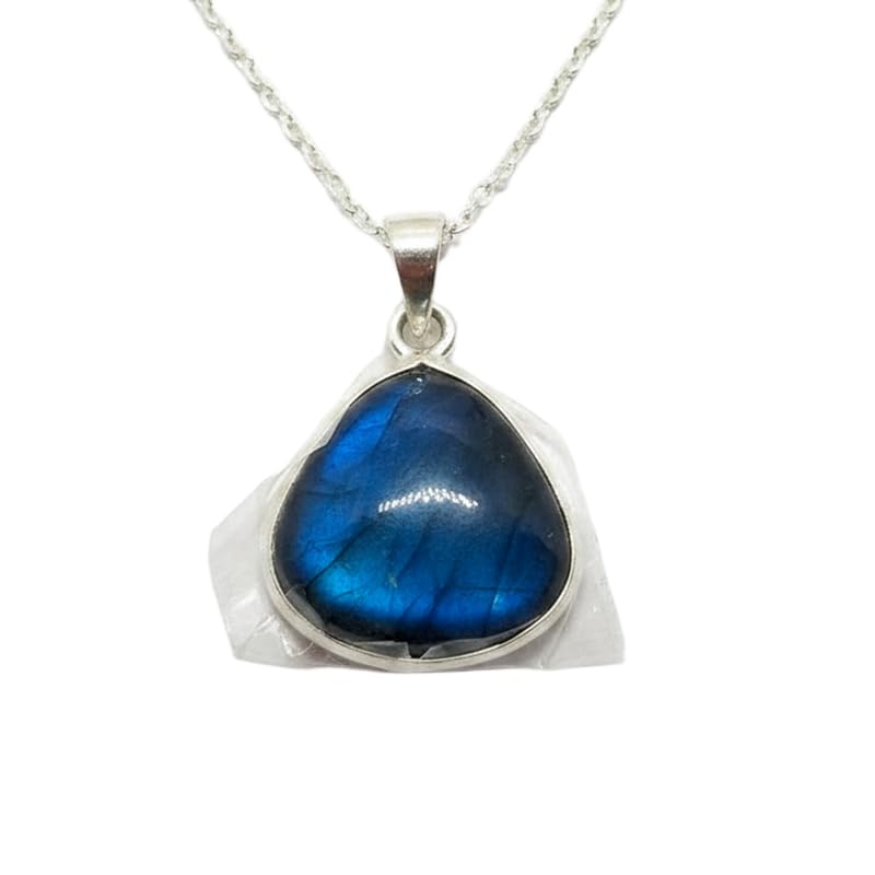 Quartz bleu naturel en pendentif trilon LKBEADS pour sublimer vos tenues élégantes d'été