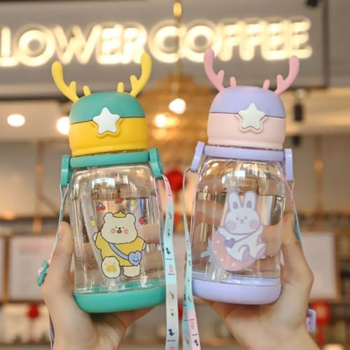 Garrafa Infantil Decorativa com Canudo, 2 Cores, Tampa com Orelhas, Alça Ajustável, Desenhos de Urso