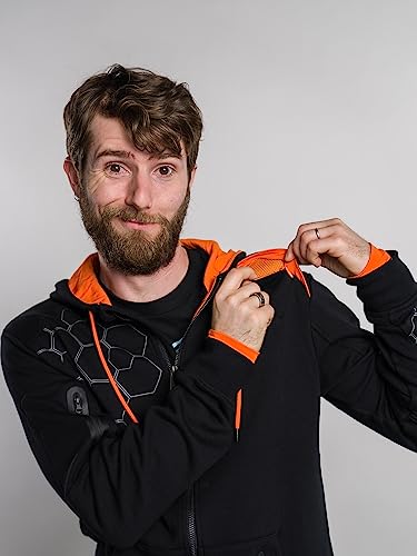 LINUS TECH TIPS WAN Hoodie3