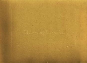 Paperback A University Remembers Book