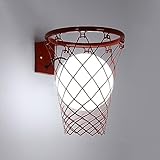 Struttura in ferro ed elegante finitura nera: questa lampada da parete a cerchio da basket è progettata per durare a lungo, con un robusto ferro e una finitura nera elegante. Ideale per gli appassionati di sport, aggiunge un tocco unico a qualsiasi stanza fornendo un'illuminazione affidabile. Goditi la perfetta combinazione di funzionalità e design con questo pezzo accattivante.