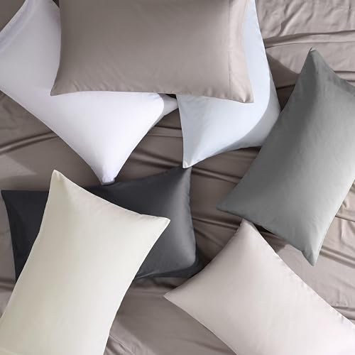 Vera Wang - King Size Sheet Set, Soft & Smooth Sateen Cotton Blend Bedding, Deep Pocket, 800 Thread Count, Bed Sheets with Fitted Sheet & Matching Pillowcases (Ivory) by Vera Wang - Image 4